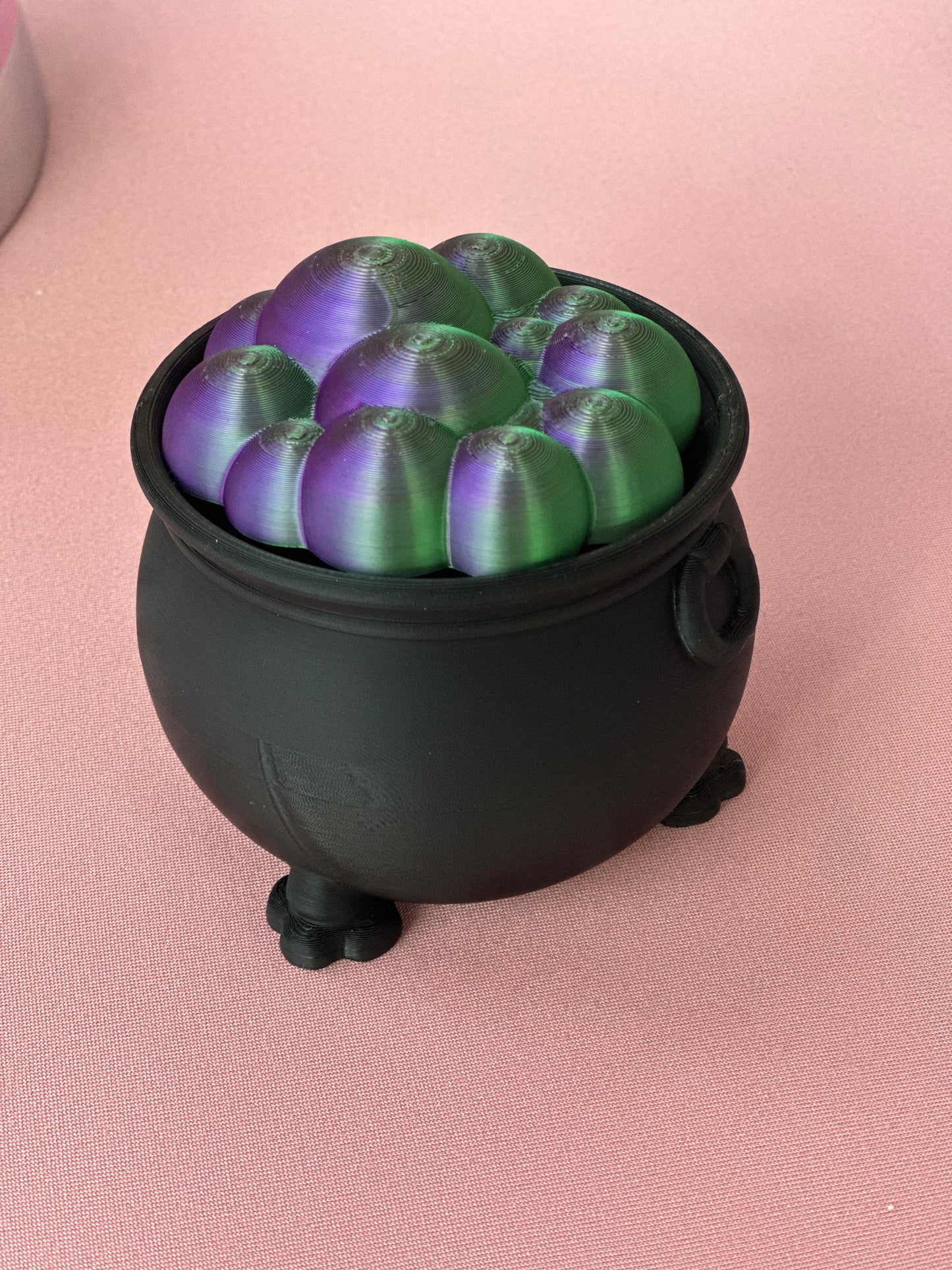 Cauldron w/ 6 Spooky Minis