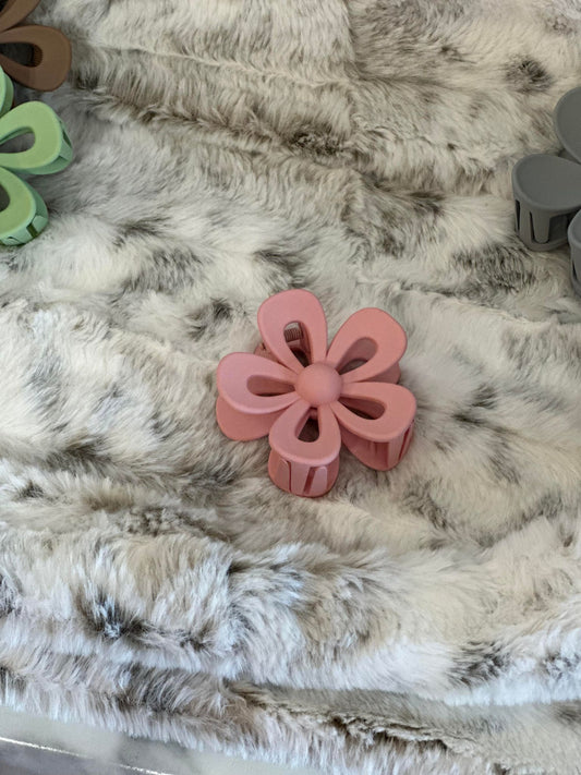 NEW Daisy Claw Clip